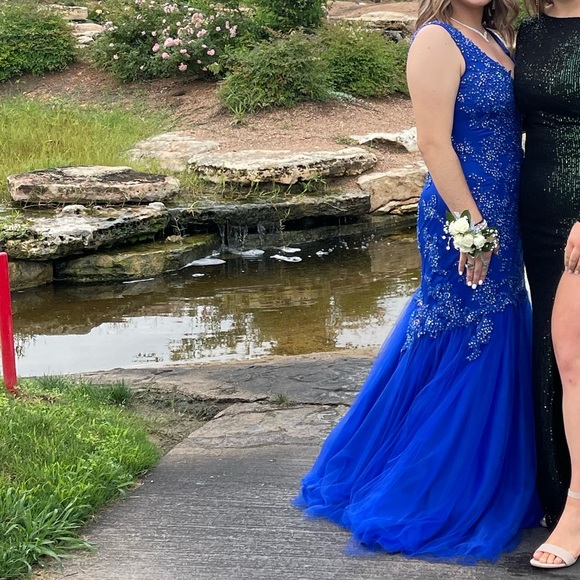 Prom dress ! Worn once! - Picture 2 of 3